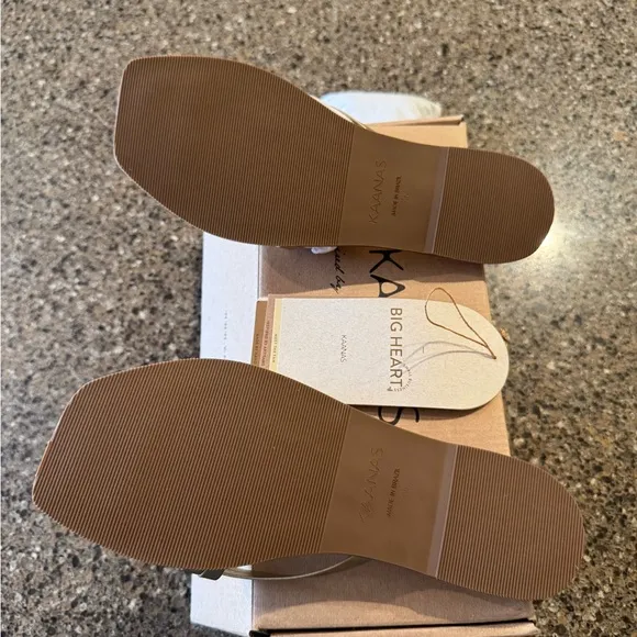 Kaanas Metallic Gold Slide Sandals - 7