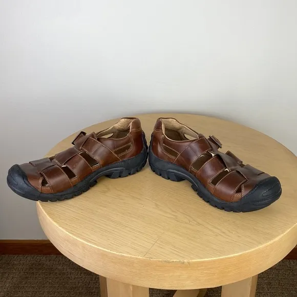 Keen Fisherman Sandals Men's 9.5 Durable Comfortable Hiking Outdoors Summer