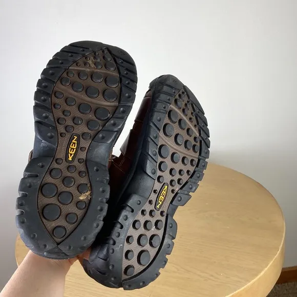 Keen Fisherman Sandals Men's 9.5 Durable Comfortable Hiking Outdoors Summer