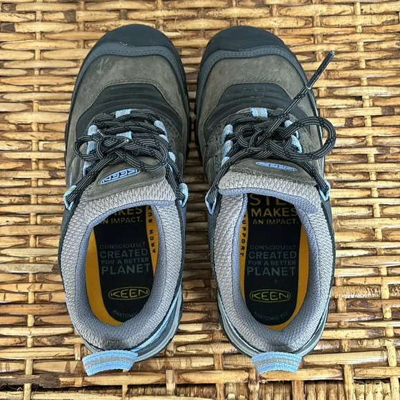 Keen Ridge Flex women’s hiking sneakers