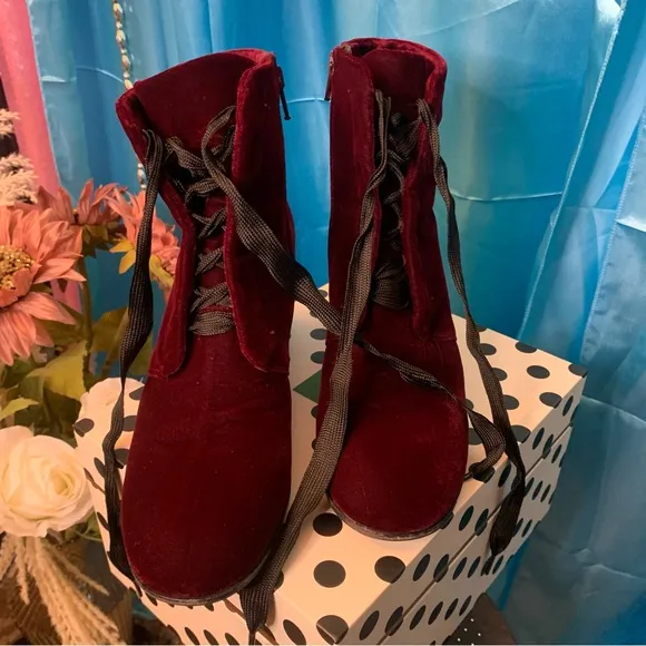 Kennel &amp; Schmenger Purple Velvet Lace Up Boots - Made in Germany