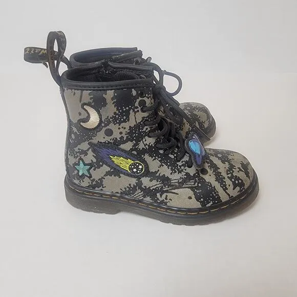 Kid's Dr. Martens Junior 1460 Space Hydro Leather Lace Up Boots Size 10