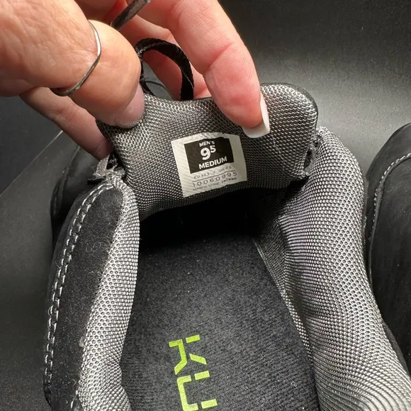 KURU Black Sneakers Rugged Outdoor Design