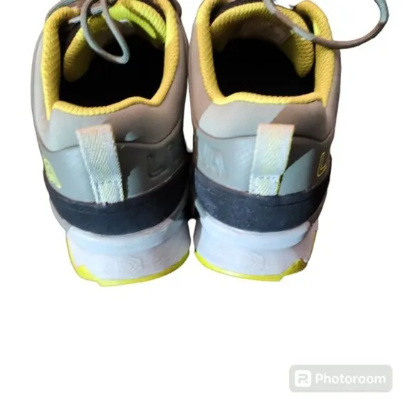La Sportiva Womens stream Gtx hiking Sneakers size 9.5 US