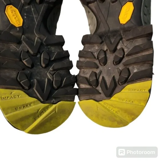 La Sportiva Womens stream Gtx hiking Sneakers size 9.5 US