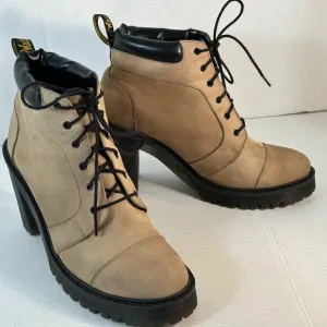 LADIES SIZE 11 Dr. Martens Boots