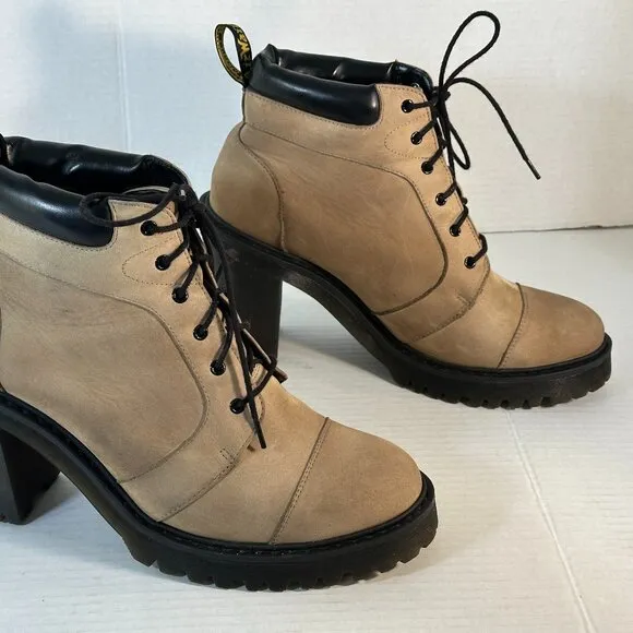 LADIES SIZE 11 Dr. Martens Boots