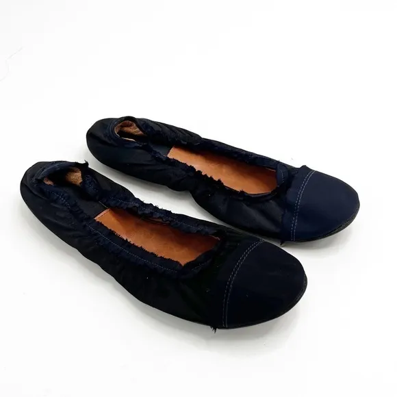 LANVIN Black Leather Navy Cap Toe Ruffle Collar Ballet Flats Size 39.5