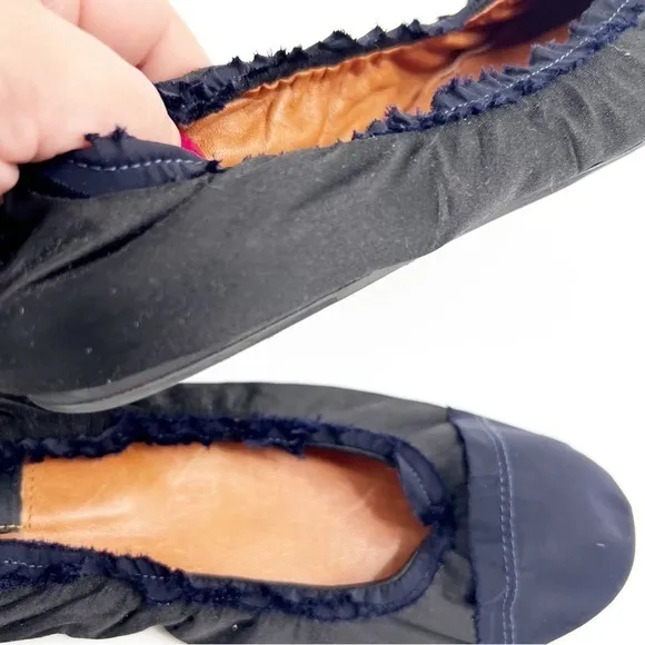 LANVIN Black Leather Navy Cap Toe Ruffle Collar Ballet Flats Size 39.5