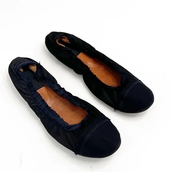 LANVIN Black Leather Navy Cap Toe Ruffle Collar Ballet Flats Size 39.5