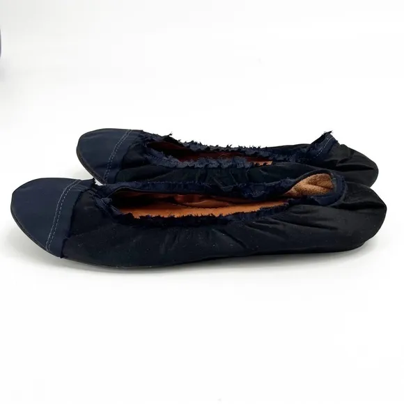 LANVIN Black Leather Navy Cap Toe Ruffle Collar Ballet Flats Size 39.5