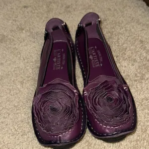 L'ATISTE by Spring step Dezi Purple Rosette loafer Flats nwob sz 39