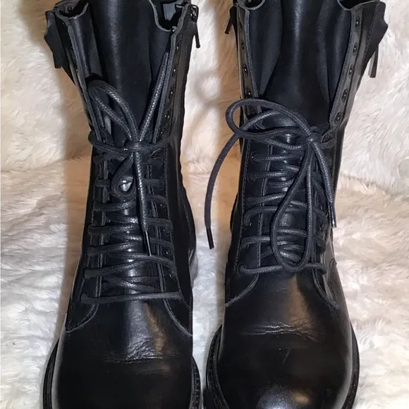 L’idea by Lori black leather lace up boots size 8