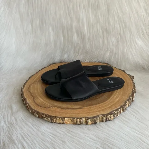 LIKE NEW Eileen Fisher edge washed black leather slide sandals