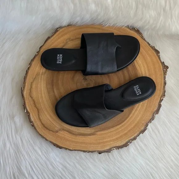 LIKE NEW Eileen Fisher edge washed black leather slide sandals