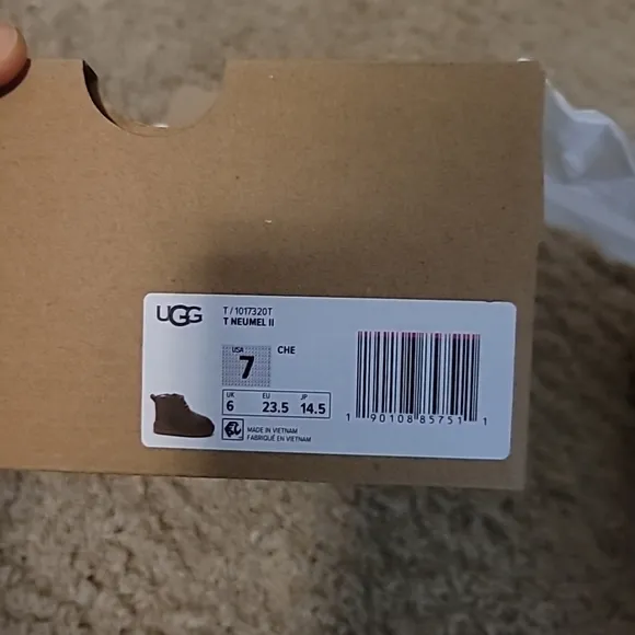 Like New! Ugg kids Lace up/Zipper suede boots size 7