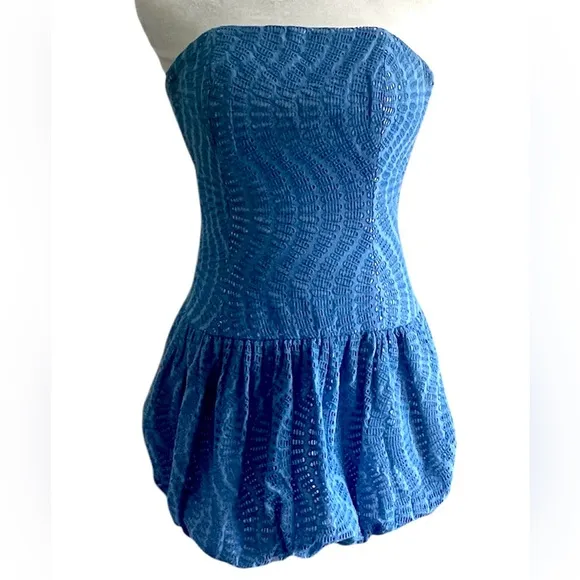 Lilly Pulitzer Worth Blue Emma Strapless Eyelet Bubble Dress Size 2 NWOT
