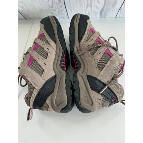 L.L. Bean 258485 Tan Waterproof Outdoor Trail Hiking Sneakers Women's Sz 8 Wide