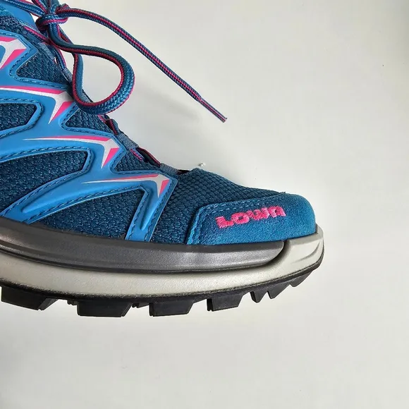 Lowa Women's Innox Pro GTX Lo Blue Sneakers Hiking Shoes Gor-Tex Sz 9.5