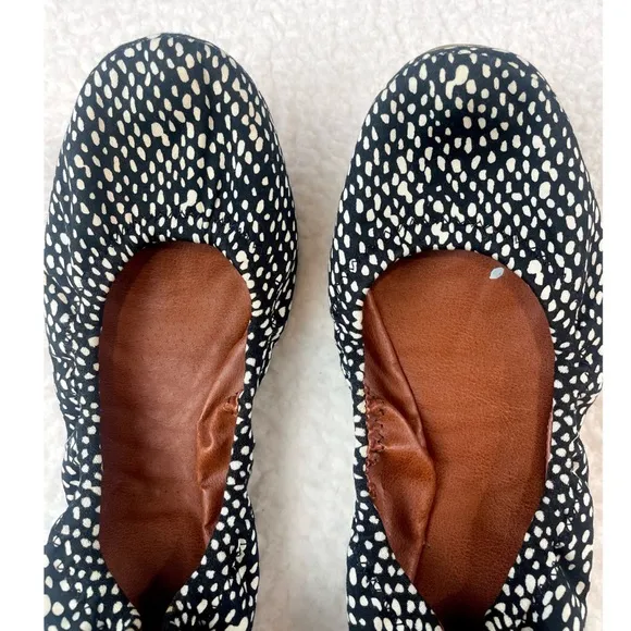LUCKY BRAND • Black/White Dotted Emmie Ballet Flats