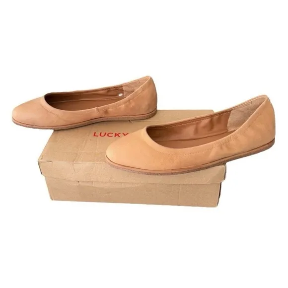Lucky Brand Tan Flats with Classic Design Wimmie Light Brown Ballet Flats