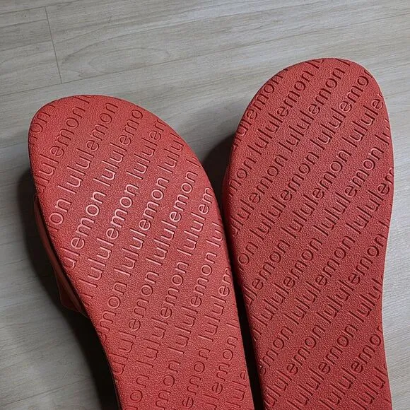 Lululemon Restfeel Slide Red Solid Casual Slides Gym Women's Size 9