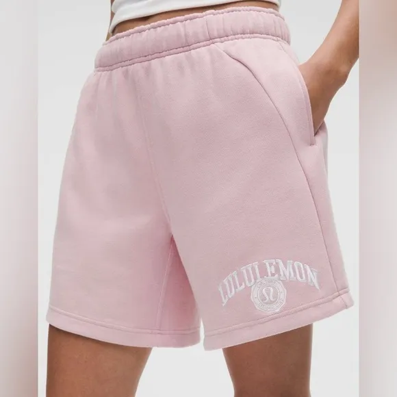 Lululemon Scuba Mid-Rise Oversized Short 7&quot; *GraphicPink HazeSize XXS