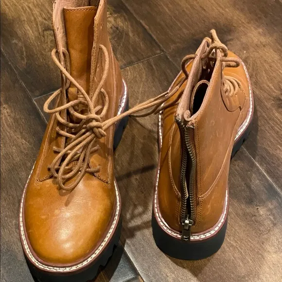 MADEWELL The Citywalk Lugsole Lace-Up Boot in Leather NWOT