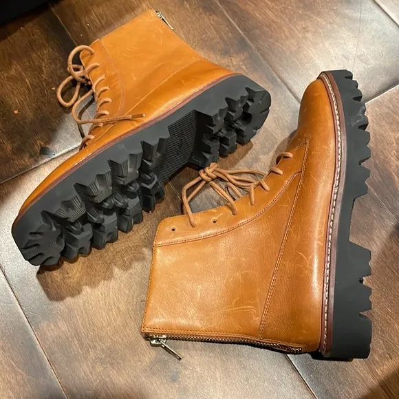 MADEWELL The Citywalk Lugsole Lace-Up Boot in Leather NWOT