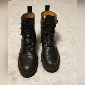 Madewell The Rayna Lace-Up Boots in Leather Women's Color Black Size 7