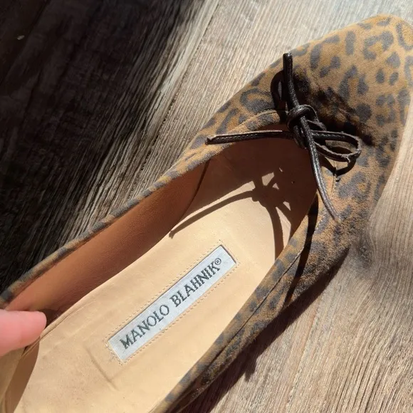 Manolo Blahnik Veralli Bow Animal Print Leopard Suede Ballet Flats Size 36.5