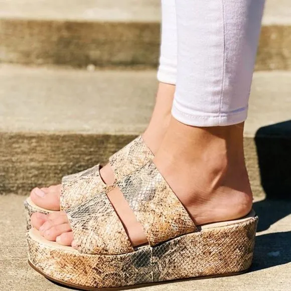 MATISSE Snakeskin Animal Print Double Band Wedge Platform Sandals NWOT