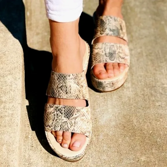MATISSE Snakeskin Animal Print Double Band Wedge Platform Sandals NWOT