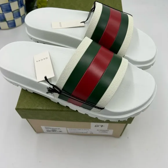 Men’s Gucci slide sandals size 10 made in Italy