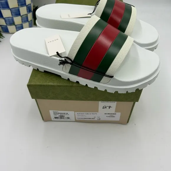 Men’s Gucci slide sandals size 10 made in Italy