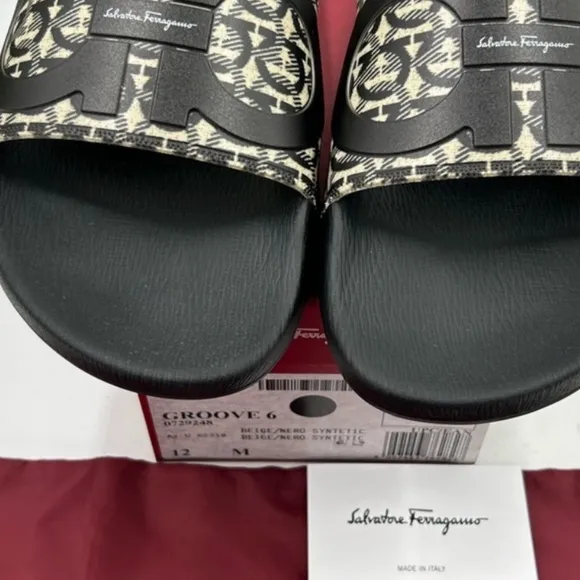 Men’s Salvatore Ferragamo groove pool slides Black and Beige Slides. Size 12