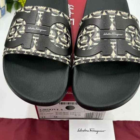 Men’s Salvatore Ferragamo groove pool slides Black and Beige Slides. Size 12