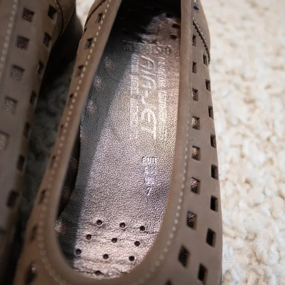 Mephisto Laser-cut Tan Air Jet Flats Size 7