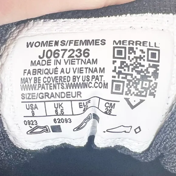 Merrell Women's Fly Strike Trail Runner Sneakers Size 9 Lightweight Black