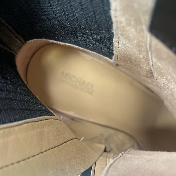 Michael Kors Carrigan Tumble lace up boots Size 11