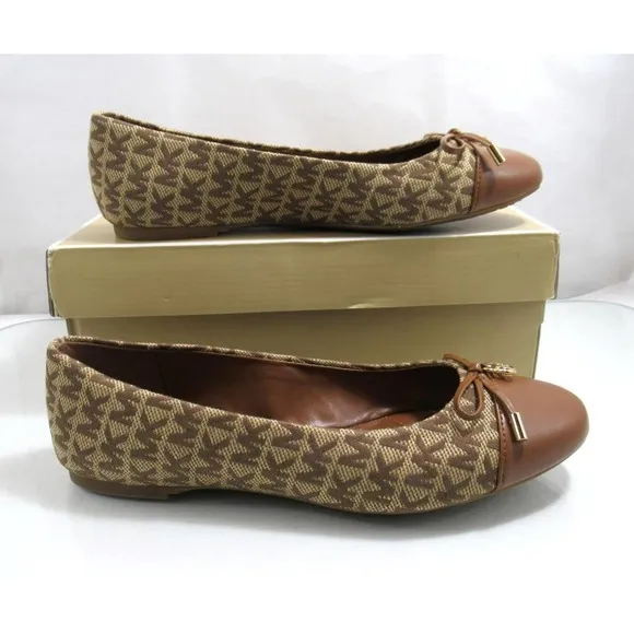 Michael Kors Melody Toe Cap Bow Ballet Flat Shoes MK Logo Beige / Ebony Size 8