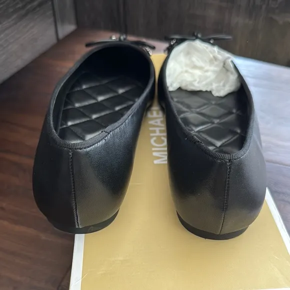 MICHAEL Michael Kors NWT Black Leather Nori Flex Flats with Bow Silver Detail
