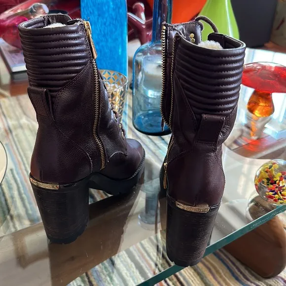 MICHAEL MK Lace up  Leather Boots