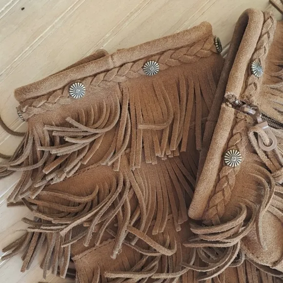 Minnetonka Moccasin Suede Leather Fringe Slouchy Tall Hight Boots.