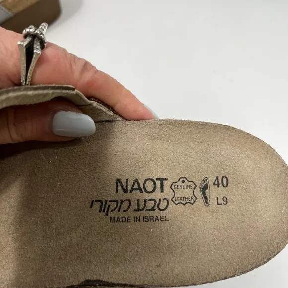 Naot sandals with flexible width, worn once, size 40