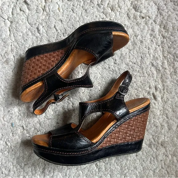 Naya Women's 'Eternal' Black Leather Open Toe Brown Woven Wedge Sandals Size 10M