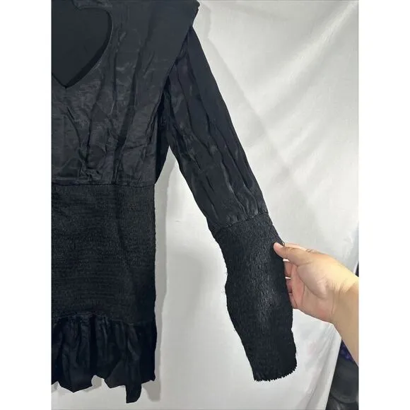 NEW $220 Farm Rio [ Medium ] FARM RIO Black‎ Heart Neckline Mini Dress Black