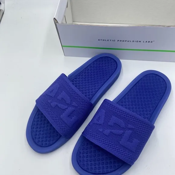 New APL Athletic Propulsion Labs Techloom Blue Haze Big Logo Slide/Sandal Men 9