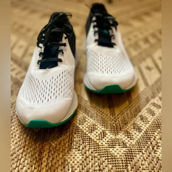 New Balance FuelCell Vizio Pro Run Sneakers | 2022 | Like New | Size 11 | Retro