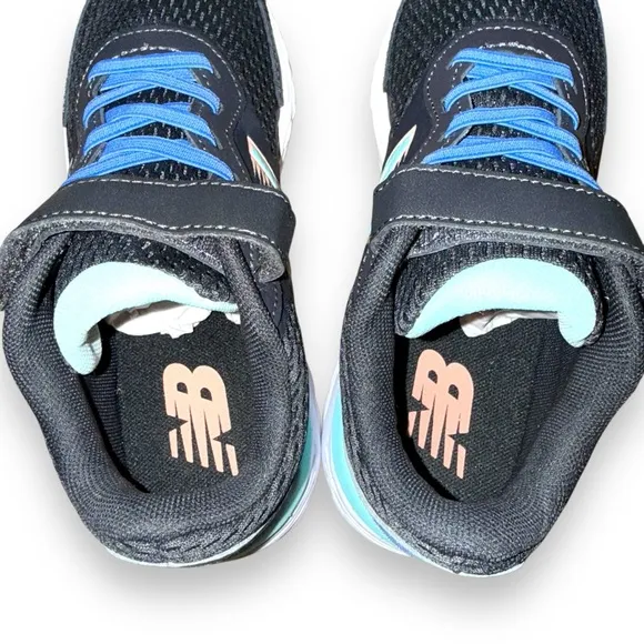 New Balance Kids' 680 V6 Hook and Loop Running Shoe Sneakers‎ Sz 1 Wide NEW